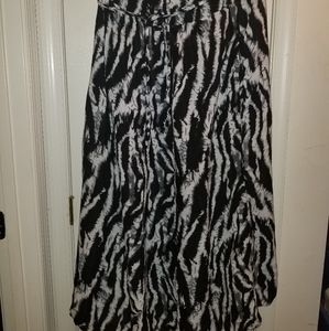 Tie dye skirt with tie string in the front